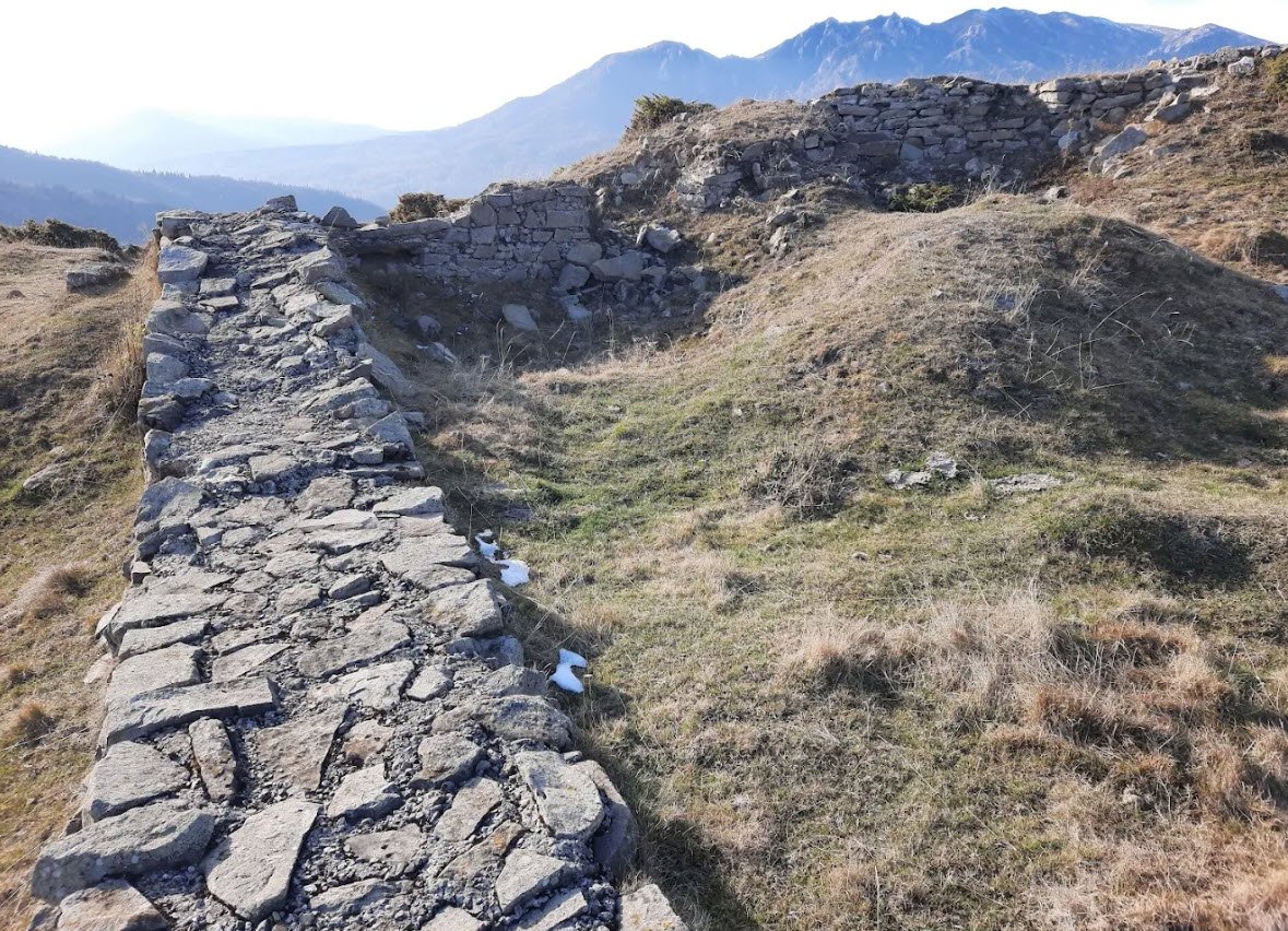 Cetatea Tabla Buții, Romania, Romania